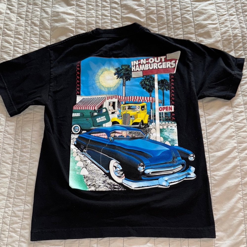 NEW AUTHENTIC IN-N-OUT NEVADA T SHIRT - SIZE SMALL